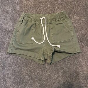 No Boundaries Olive Draw String Shorts Size M